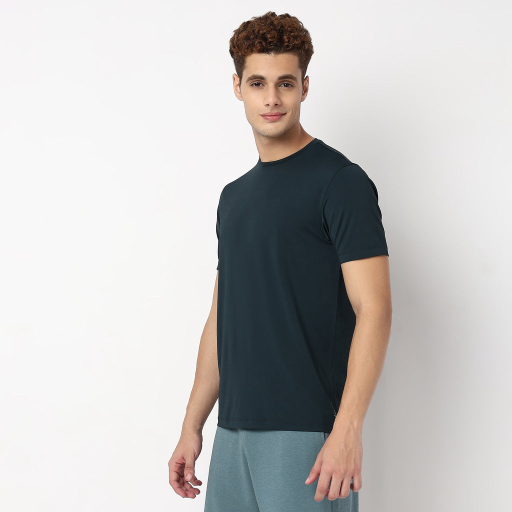 AirDry® Gym Tee  - Work Out With E-Fast® Stretch-Made For Movement